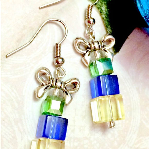 Christmas Yellow Blue Crystal Cube Gift Earrings - Picture 2 of 4